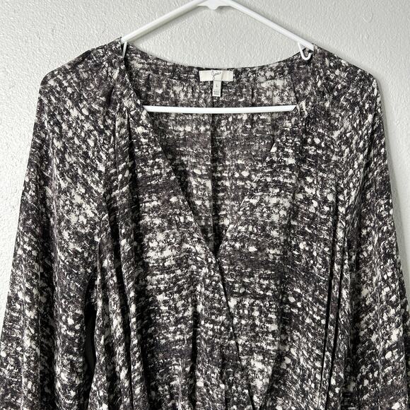 Joie Louvre Printed Silk Blouse Gray Abstract Surplice Peplum Size Large - Picture 2 of 10